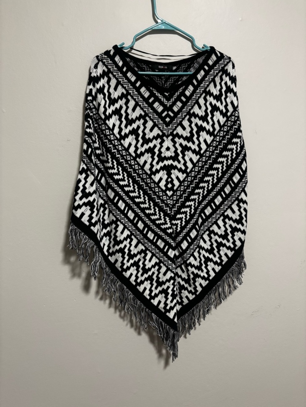 NWT Black & White Geometric Fringe Poncho